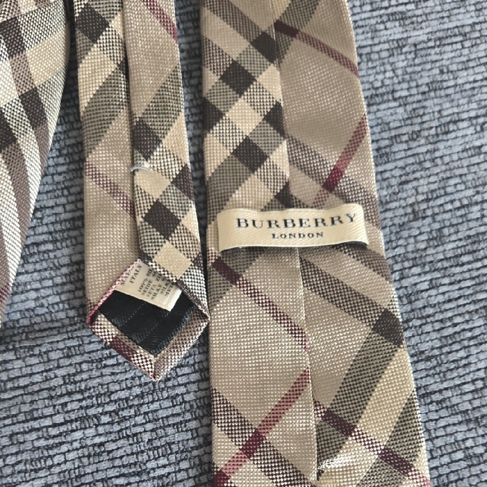 Burberry London Checkered Tie in Beige and Black